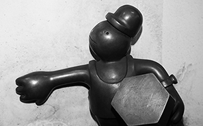 Subway Token Figures : Art : Subway : New York : Tom Otterness : Personal Photo Projects : Photos : Richard Moore : Photographer